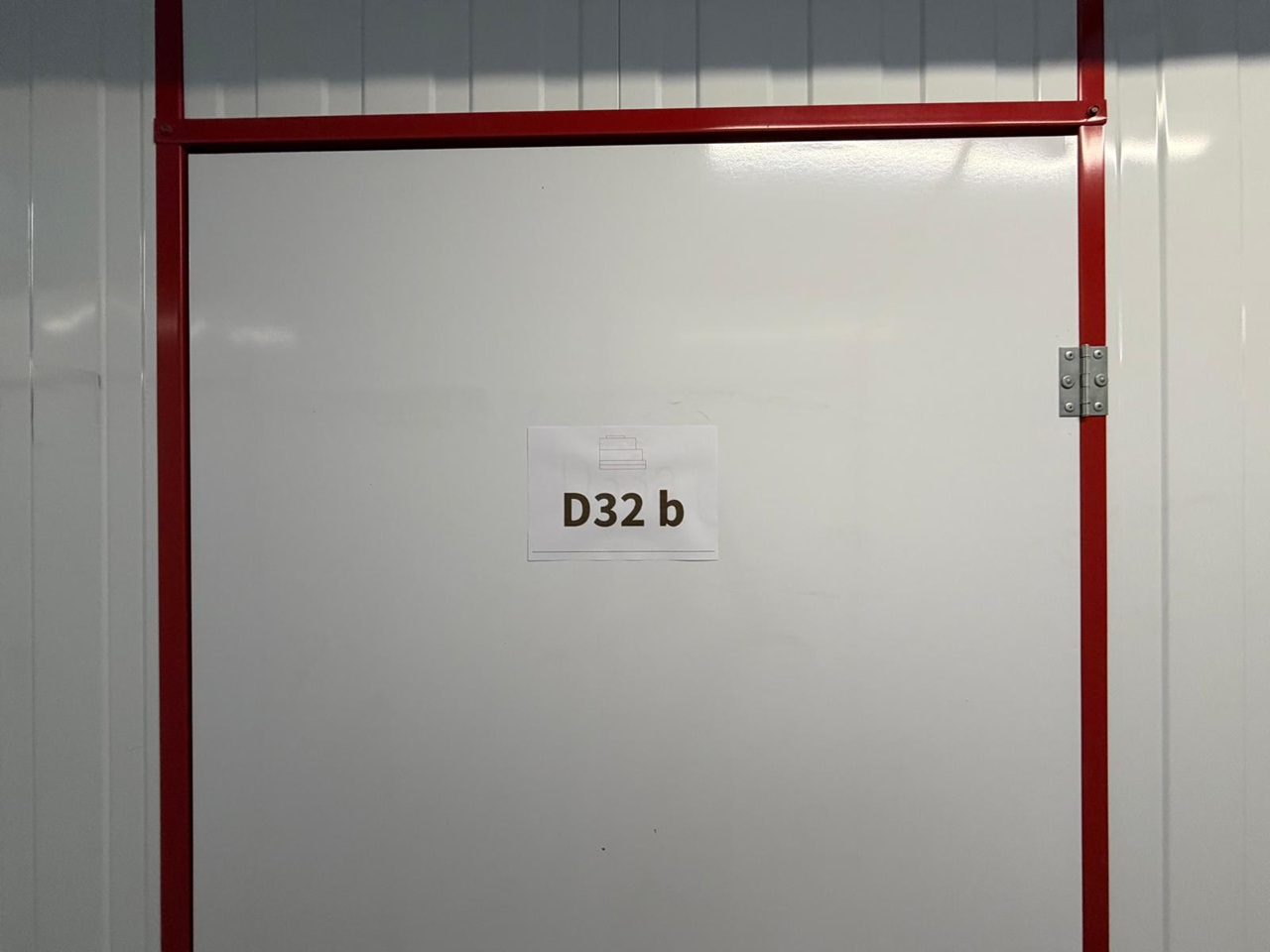 D32B - 2.4sqm storage unit